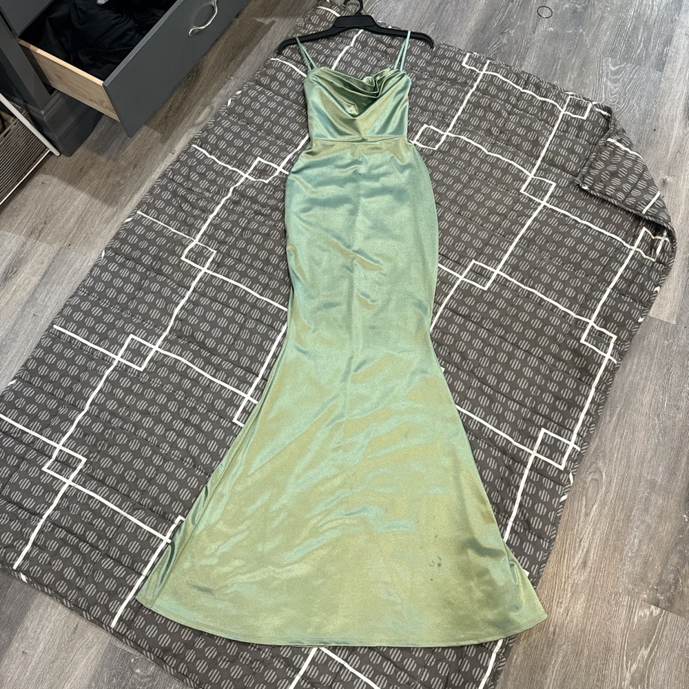 Elegant Green Evening Gown